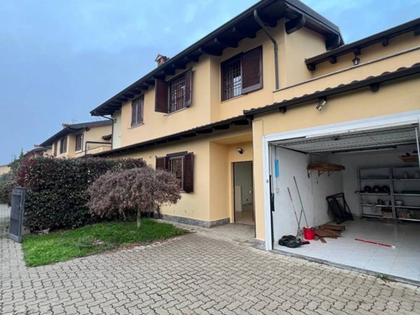 casa indipendente in vendita a Landriano