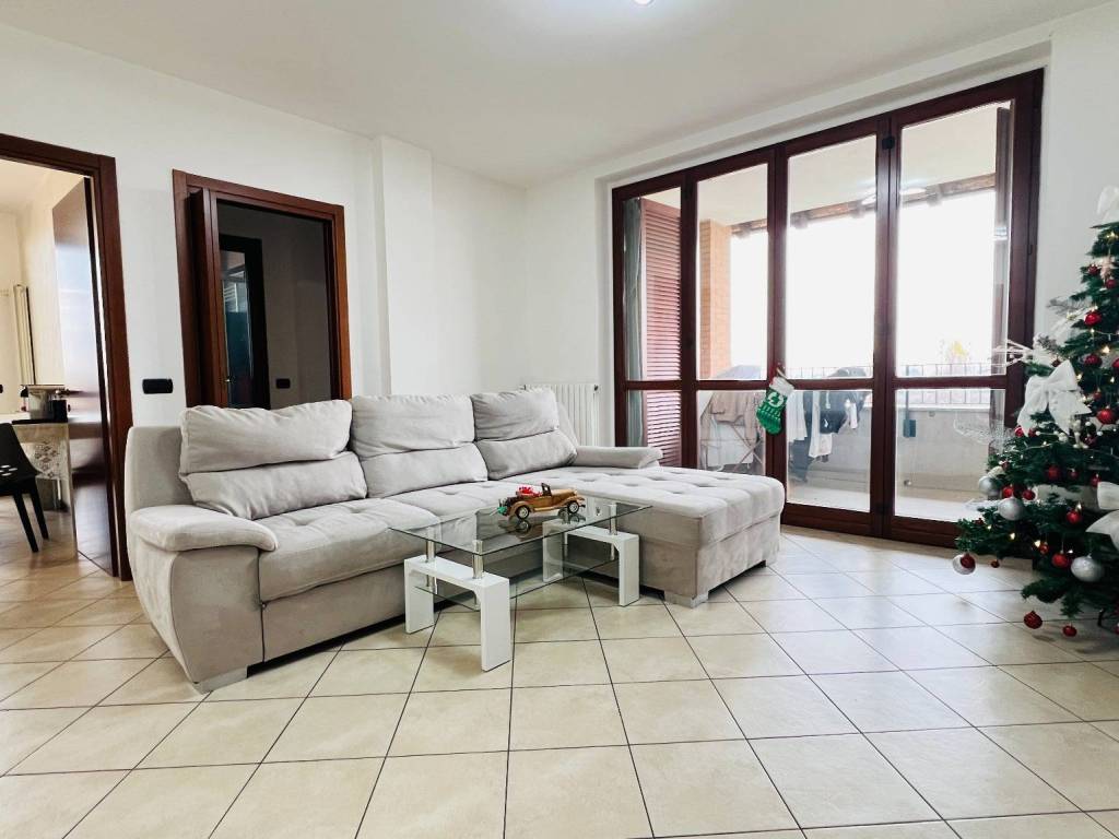 appartamento in vendita a Landriano in zona Pairana