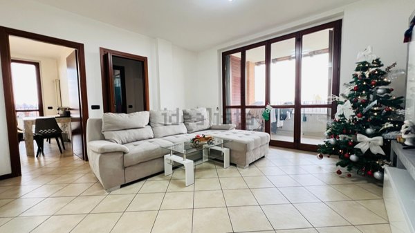 appartamento in vendita a Landriano in zona Pairana