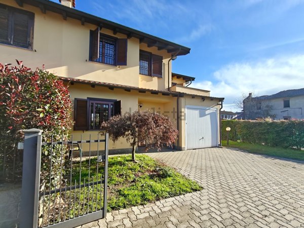 casa indipendente in vendita a Landriano in zona Pairana