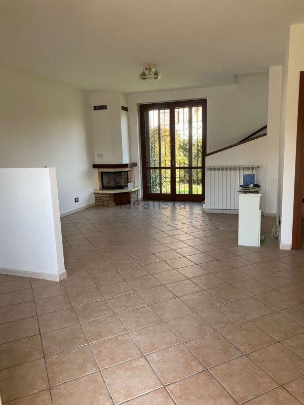 casa indipendente in vendita a Landriano