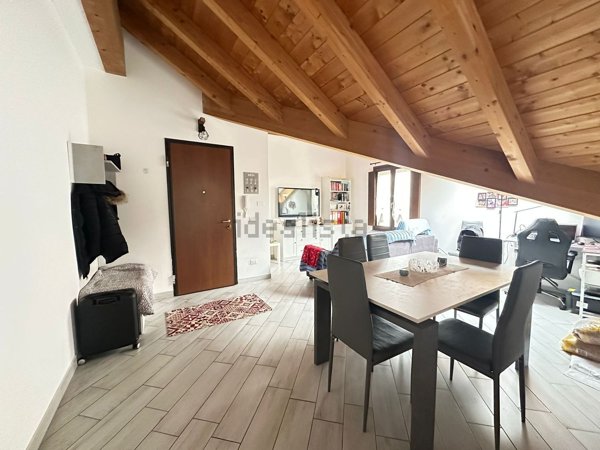 appartamento in vendita a Landriano in zona Pairana