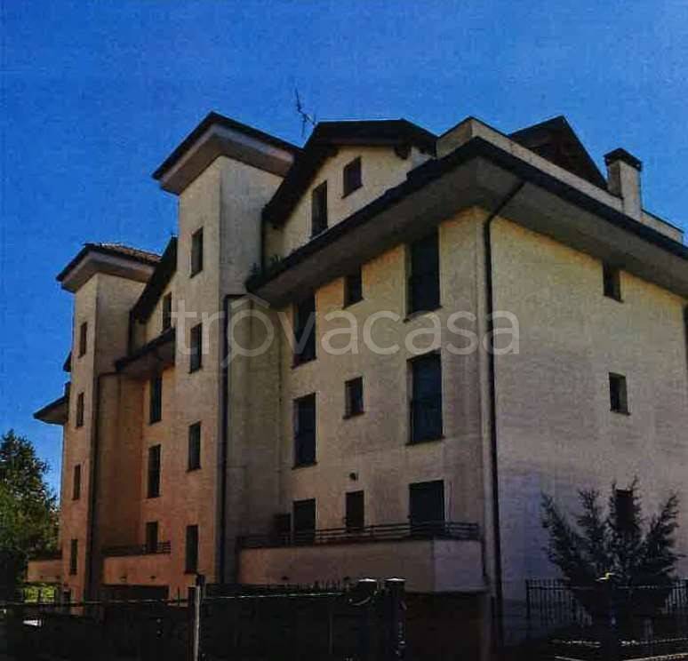 appartamento in vendita a Landriano in zona Pairana