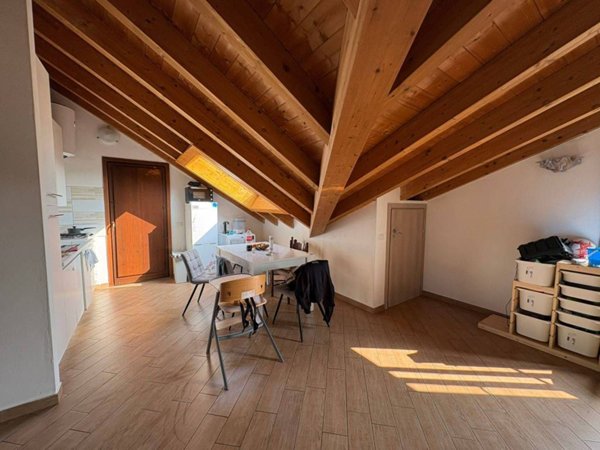 appartamento in vendita a Landriano in zona Pairana