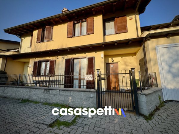 casa indipendente in vendita a Landriano in zona Pairana