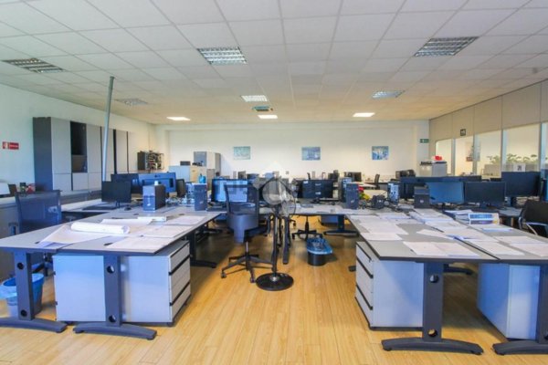 ufficio in vendita a Landriano