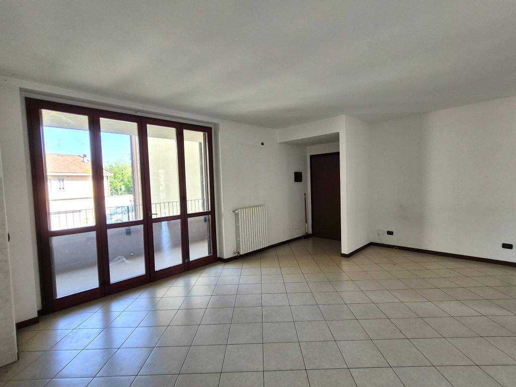 appartamento in vendita a Landriano in zona Pairana