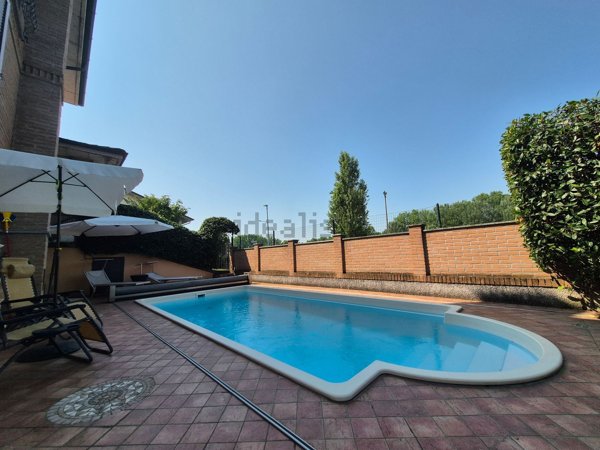 casa indipendente in vendita a Landriano