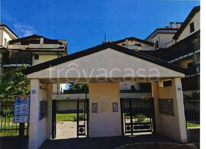 appartamento in vendita a Landriano in zona Pairana