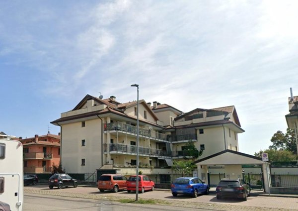 appartamento in vendita a Landriano in zona Pairana