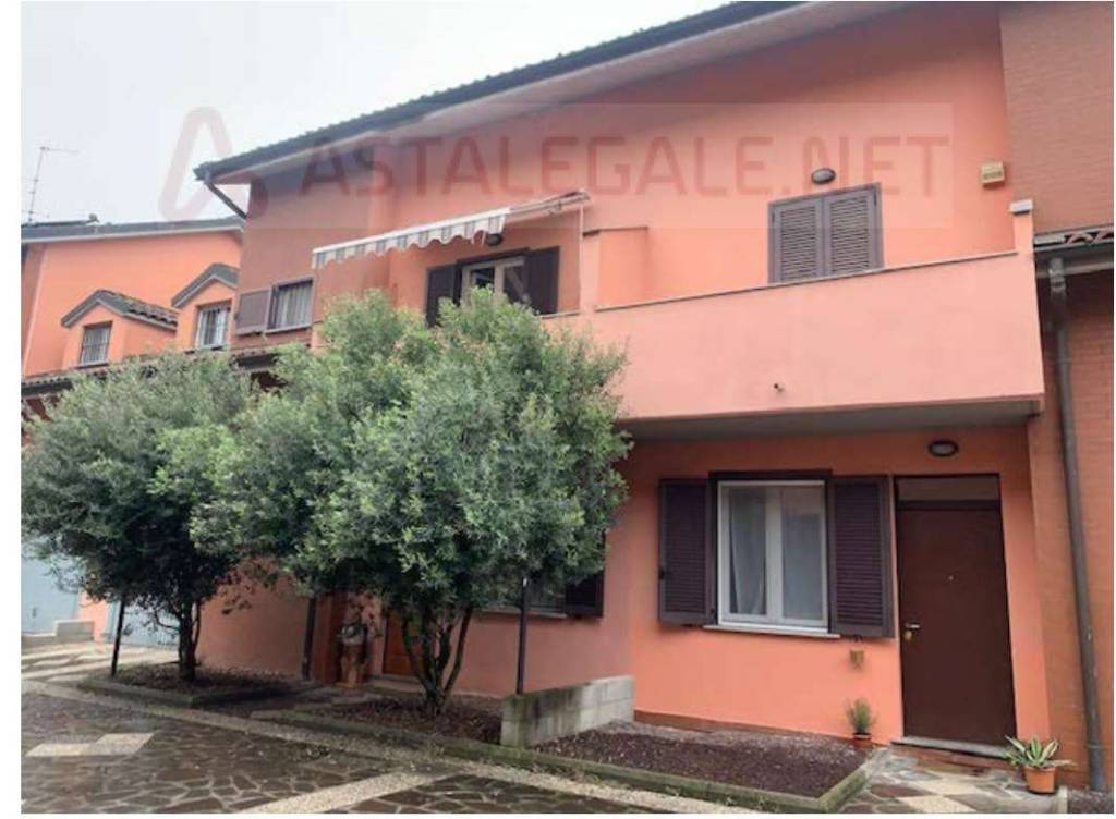 casa indipendente in vendita a Landriano in zona Pairana