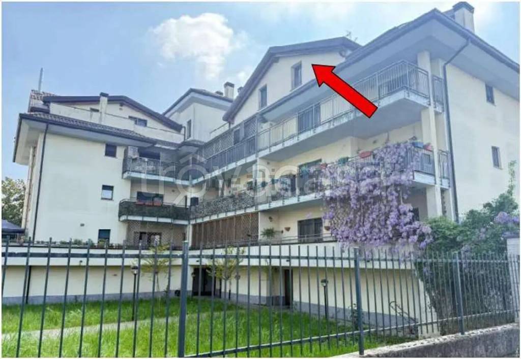 appartamento in vendita a Landriano in zona Pairana