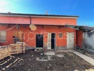 casa indipendente in vendita a Langosco