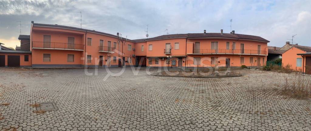appartamento in vendita a Langosco