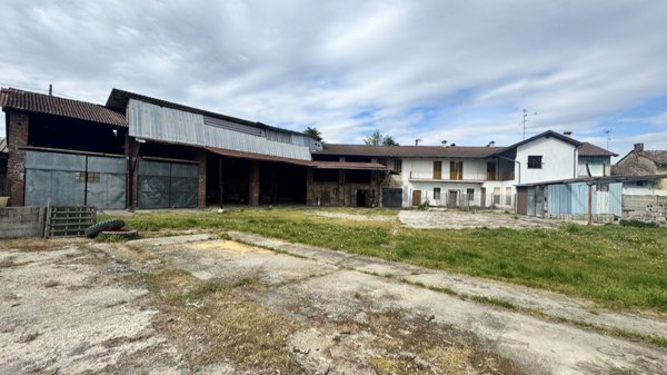 casa indipendente in vendita a Langosco