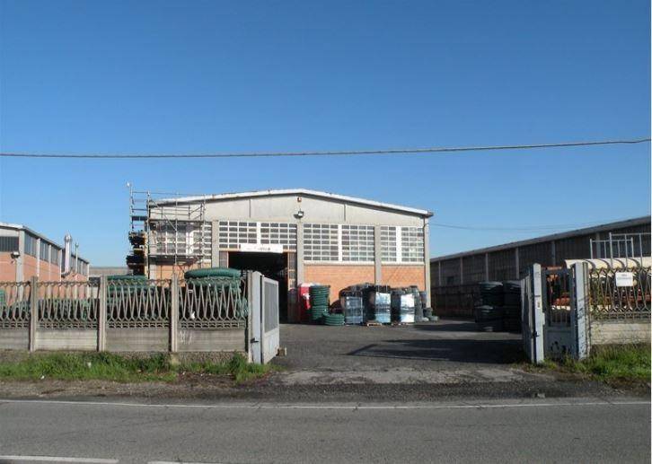 locale commerciale in vendita a Leinì
