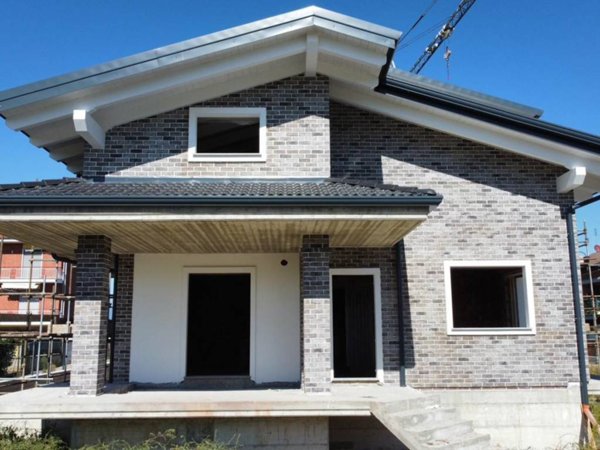 casa indipendente in vendita a Leinì