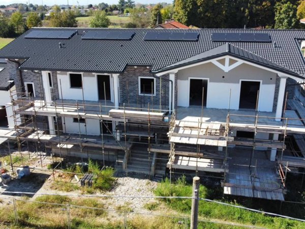 casa indipendente in vendita a Leinì
