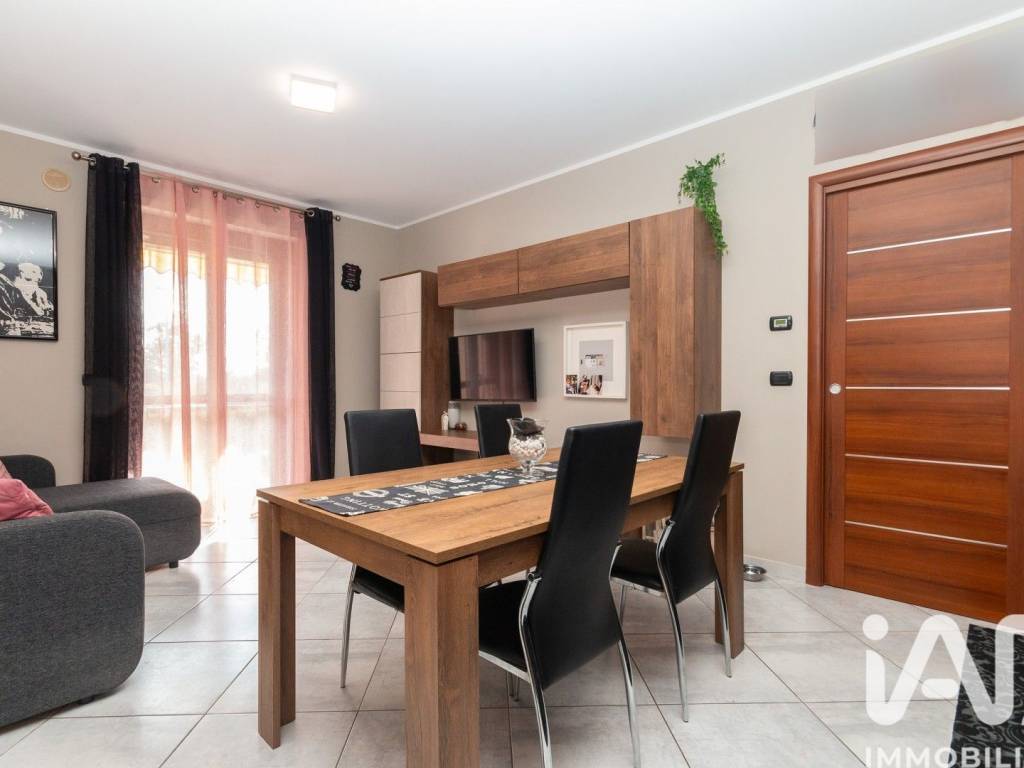 appartamento in vendita a Leinì in zona Tedeschi
