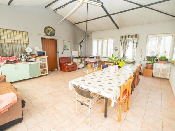 casa indipendente in vendita a Leinì