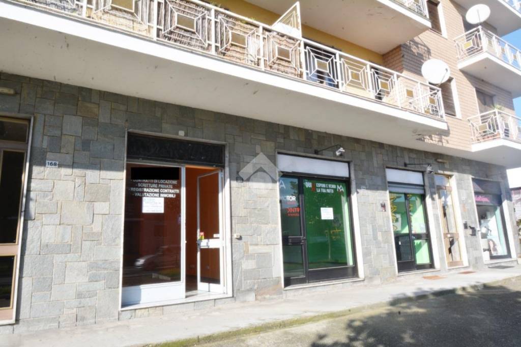 negozio in vendita a Leinì