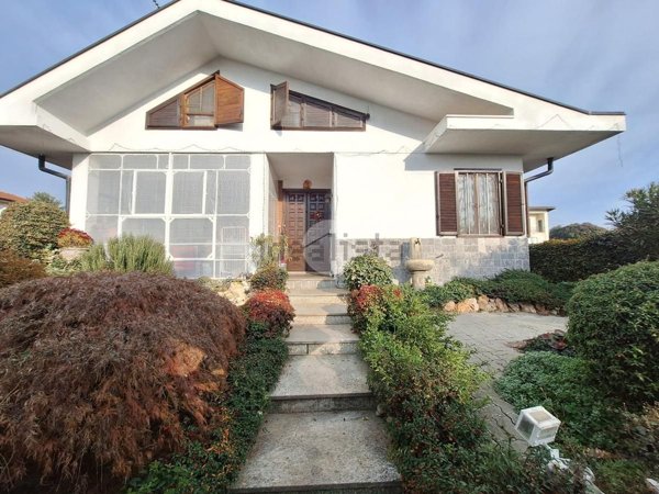 casa indipendente in vendita a Leinì