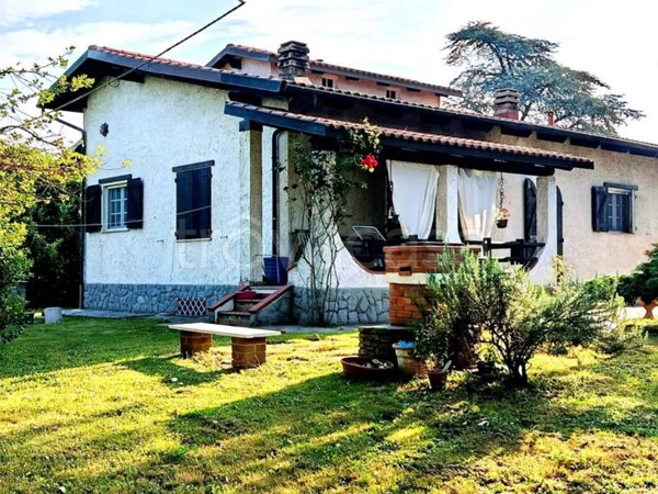 casa indipendente in vendita a Leinì