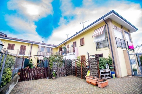 casa semindipendente in vendita a Leinì