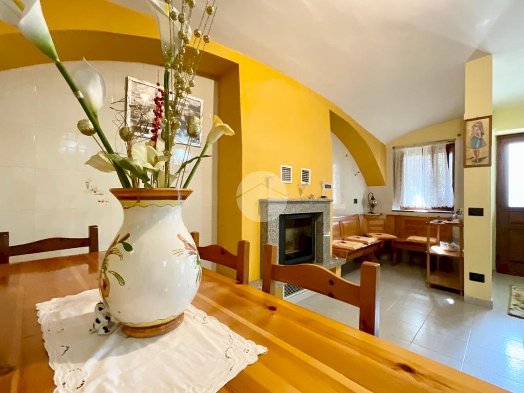 casa indipendente in vendita a Leinì in zona Tedeschi
