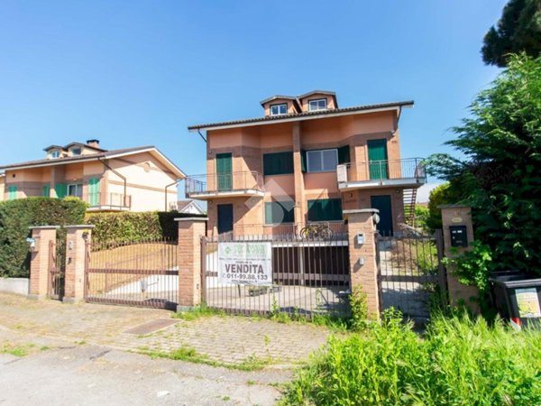 casa indipendente in vendita a Leinì in zona Fornacino