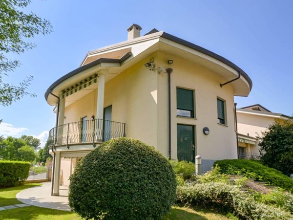 casa indipendente in vendita a Leinì