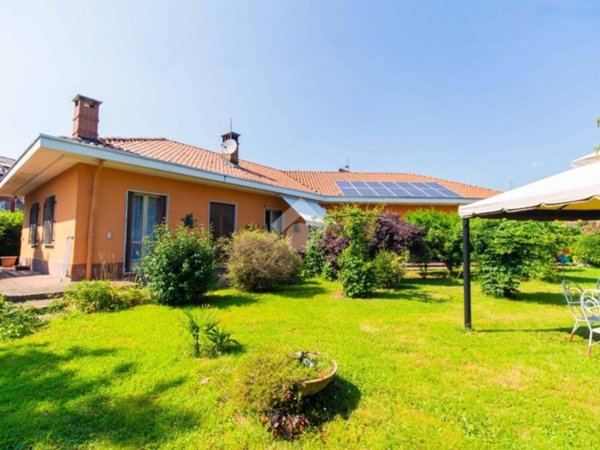 casa indipendente in vendita a Leinì
