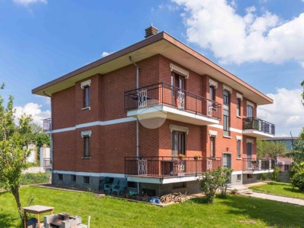 appartamento in vendita a Leinì in zona Fornacino