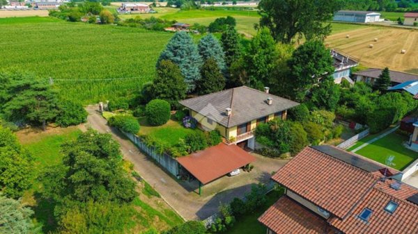 casa indipendente in vendita a Leinì