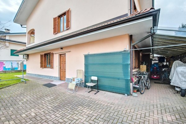 casa indipendente in vendita a Leinì