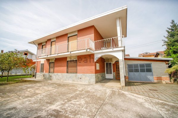 casa indipendente in vendita a Leinì