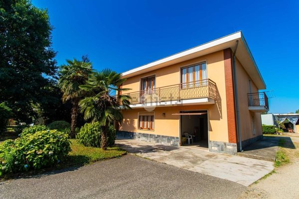 casa indipendente in vendita a Leinì