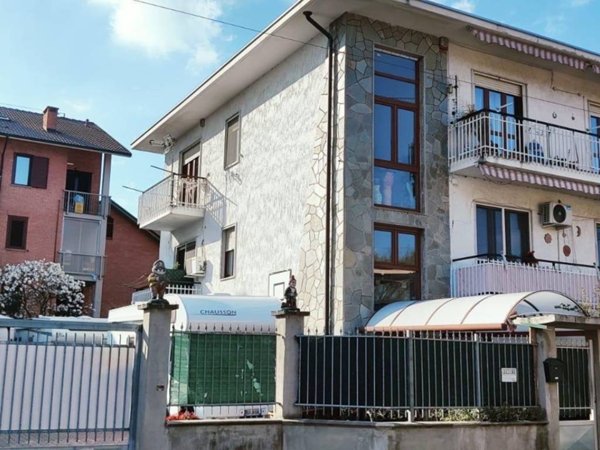 casa indipendente in vendita a Leinì