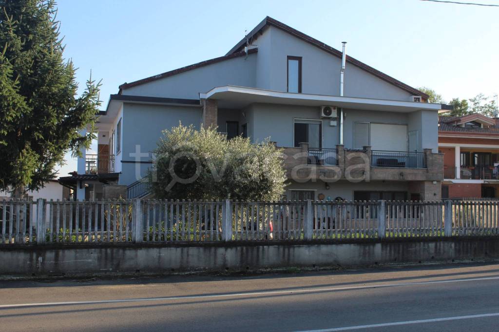 appartamento in vendita a Leinì in zona Tedeschi