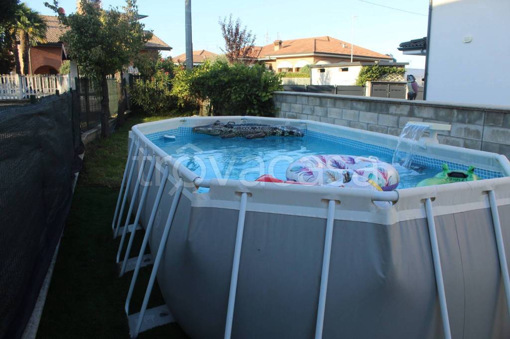 appartamento in vendita a Leinì in zona Tedeschi