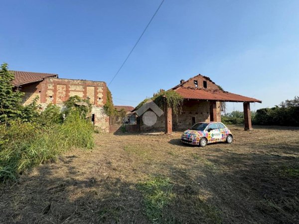 casale in vendita a Leinì