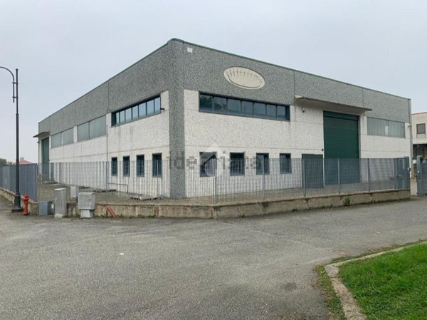 capannone in vendita a Leinì