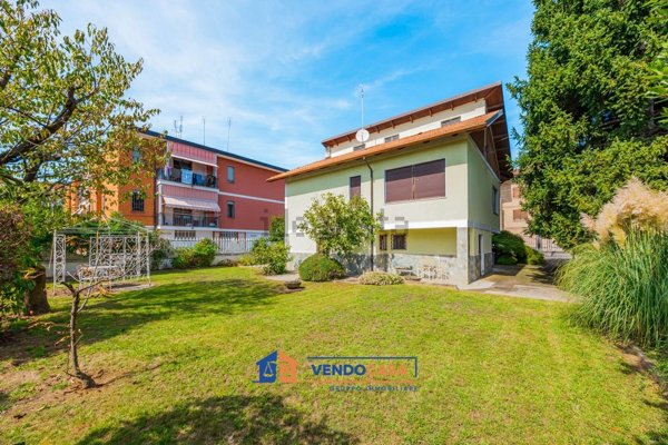 casa indipendente in vendita a Leinì