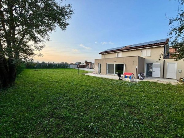 casa indipendente in vendita a Leinì