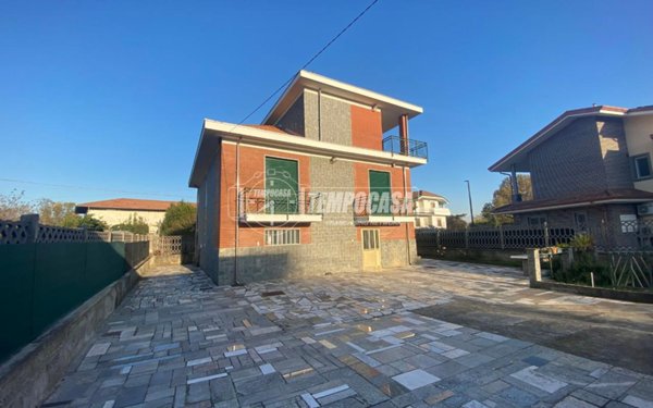 casa indipendente in vendita a Leinì