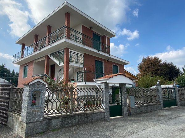 casa indipendente in vendita a Leinì