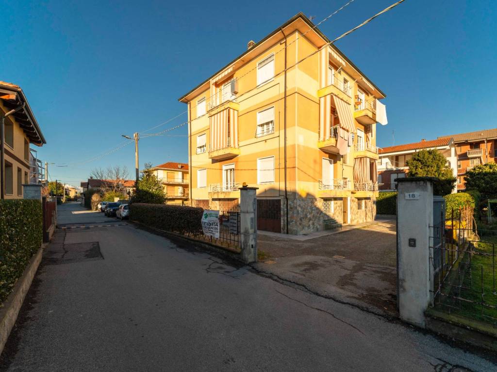 appartamento in vendita a Leinì