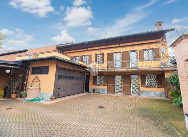 casa indipendente in vendita a Leinì