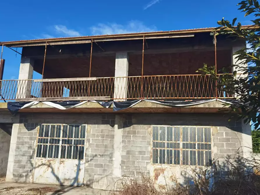 locale di sgombero in vendita a Leinì