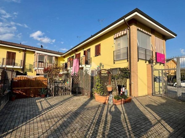 casa indipendente in vendita a Leinì in zona Fornacino